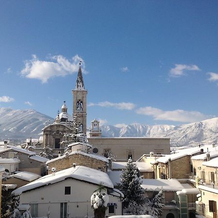 La Finestra Sulmo Διαμέρισμα Σουλμόνα Εξωτερικό φωτογραφία